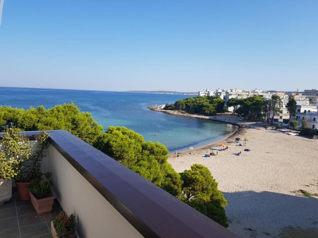 Suite Con Terrazzo Sul Mare E Discesa In Spiaggia A Gallipoli Exterior foto