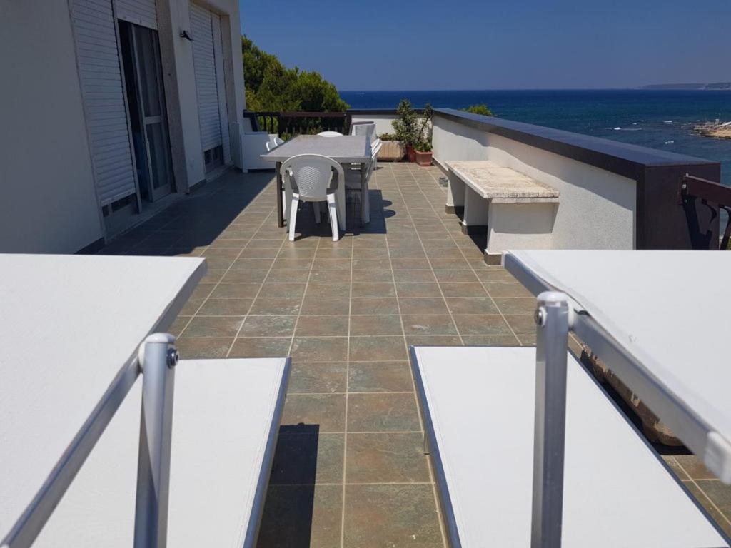 Suite Con Terrazzo Sul Mare E Discesa In Spiaggia A Gallipoli Exterior foto