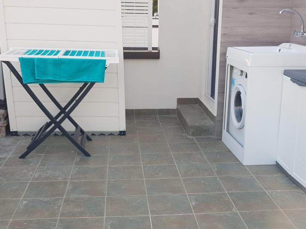Suite Con Terrazzo Sul Mare E Discesa In Spiaggia A Gallipoli Exterior foto