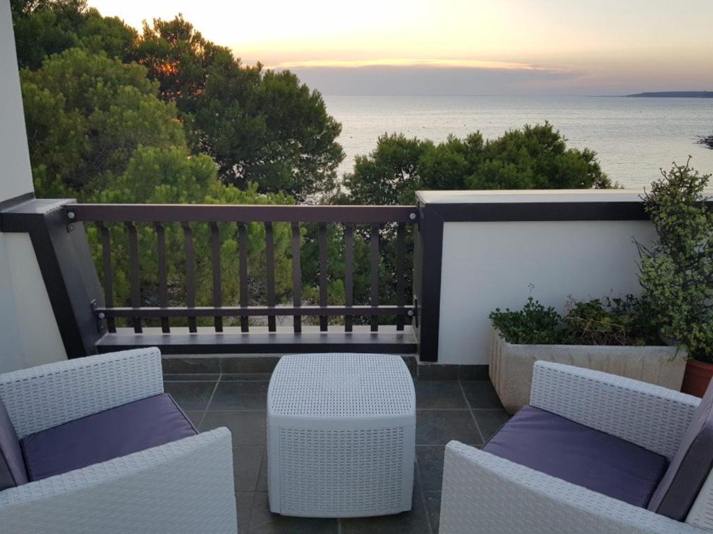 Suite Con Terrazzo Sul Mare E Discesa In Spiaggia A Gallipoli Exterior foto