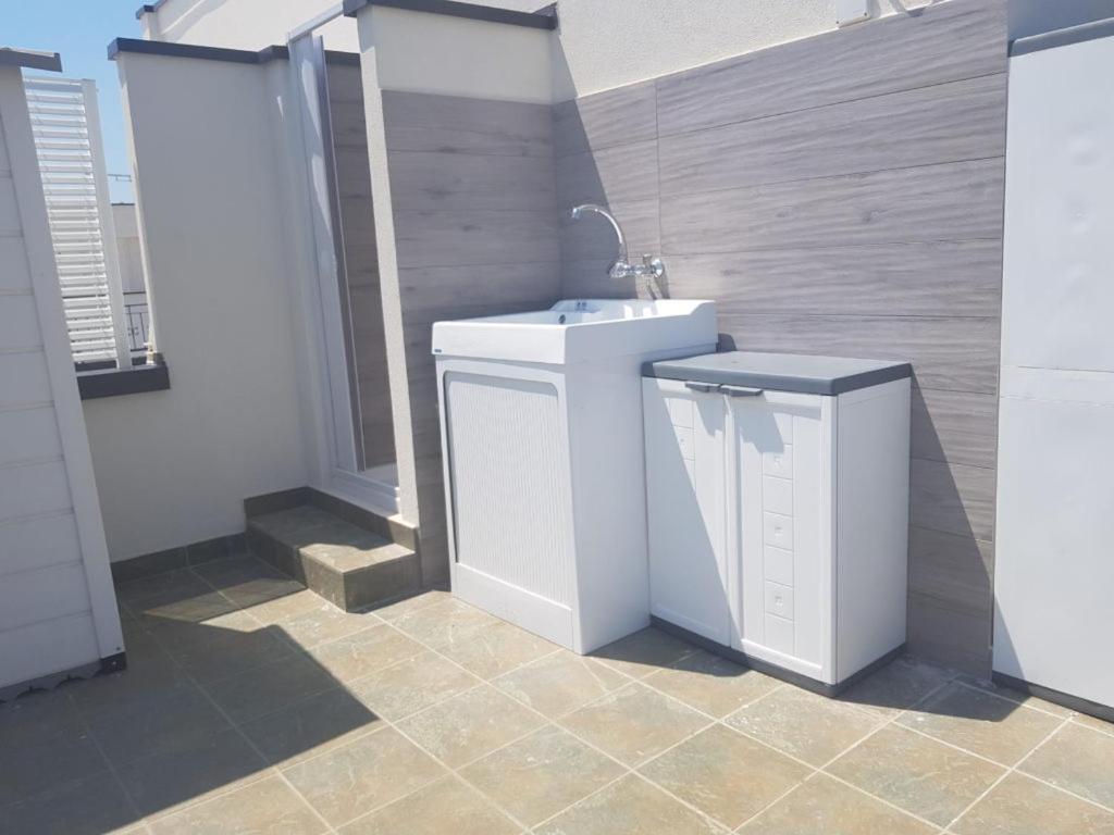 Suite Con Terrazzo Sul Mare E Discesa In Spiaggia A Gallipoli Exterior foto