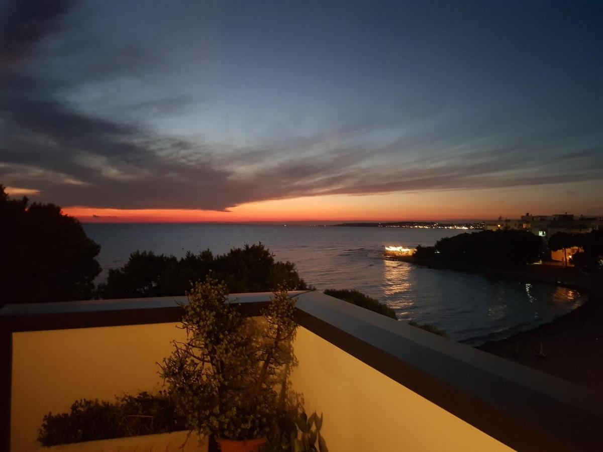 Suite Con Terrazzo Sul Mare E Discesa In Spiaggia A Gallipoli Exterior foto