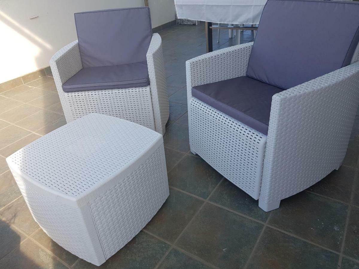 Suite Con Terrazzo Sul Mare E Discesa In Spiaggia A Gallipoli Exterior foto